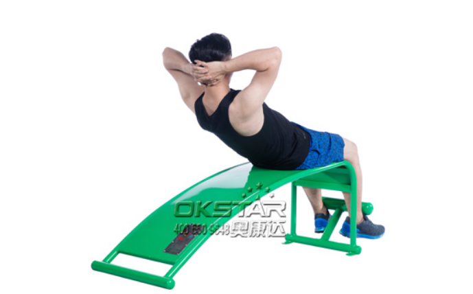 室外健身器材-------發(fā)展力量性素質(zhì)的組合練習